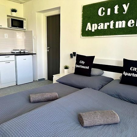 City Apartment Sturovo Exterior foto