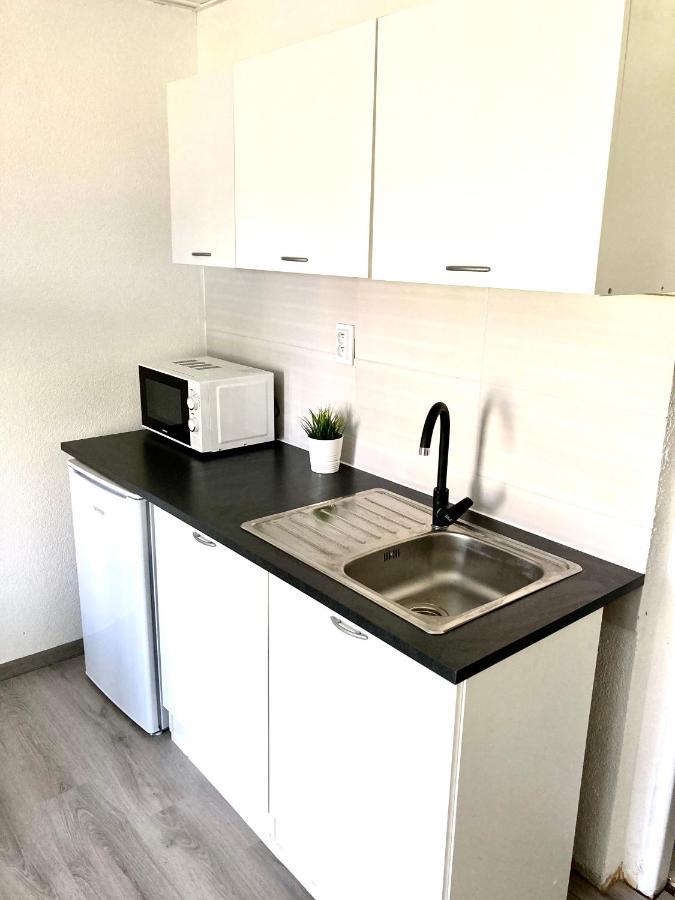 City Apartment Sturovo Exterior foto