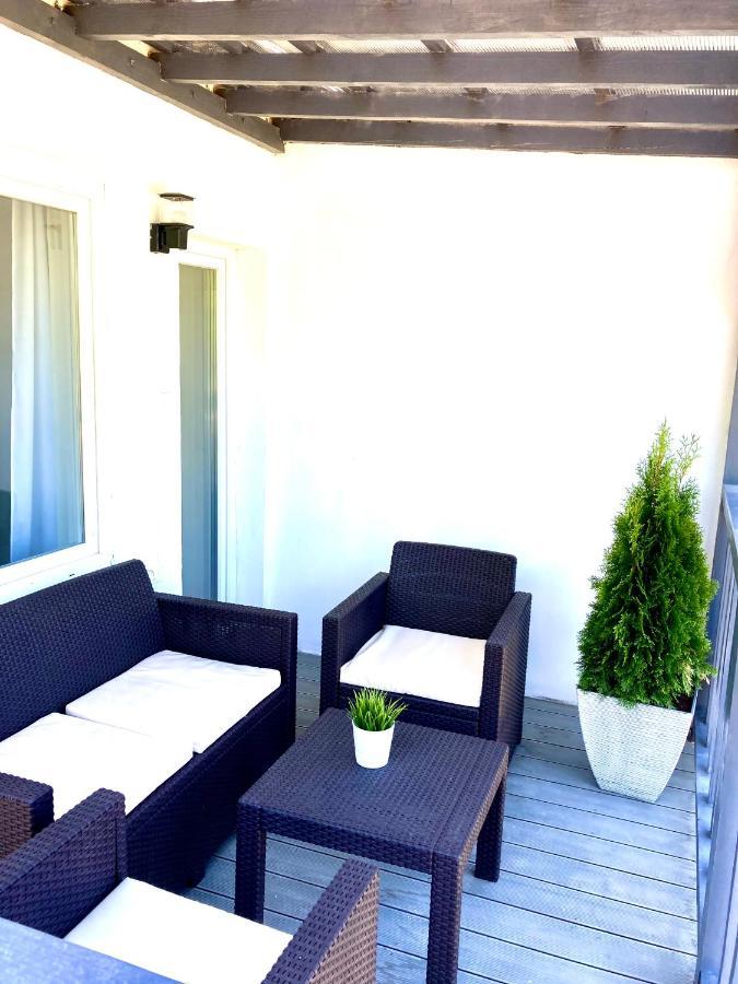 City Apartment Sturovo Exterior foto