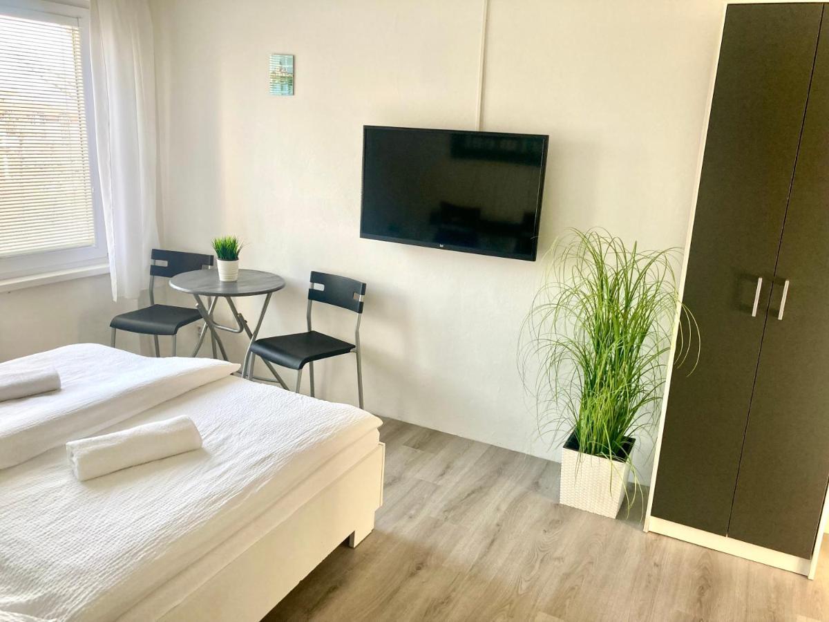 City Apartment Sturovo Exterior foto