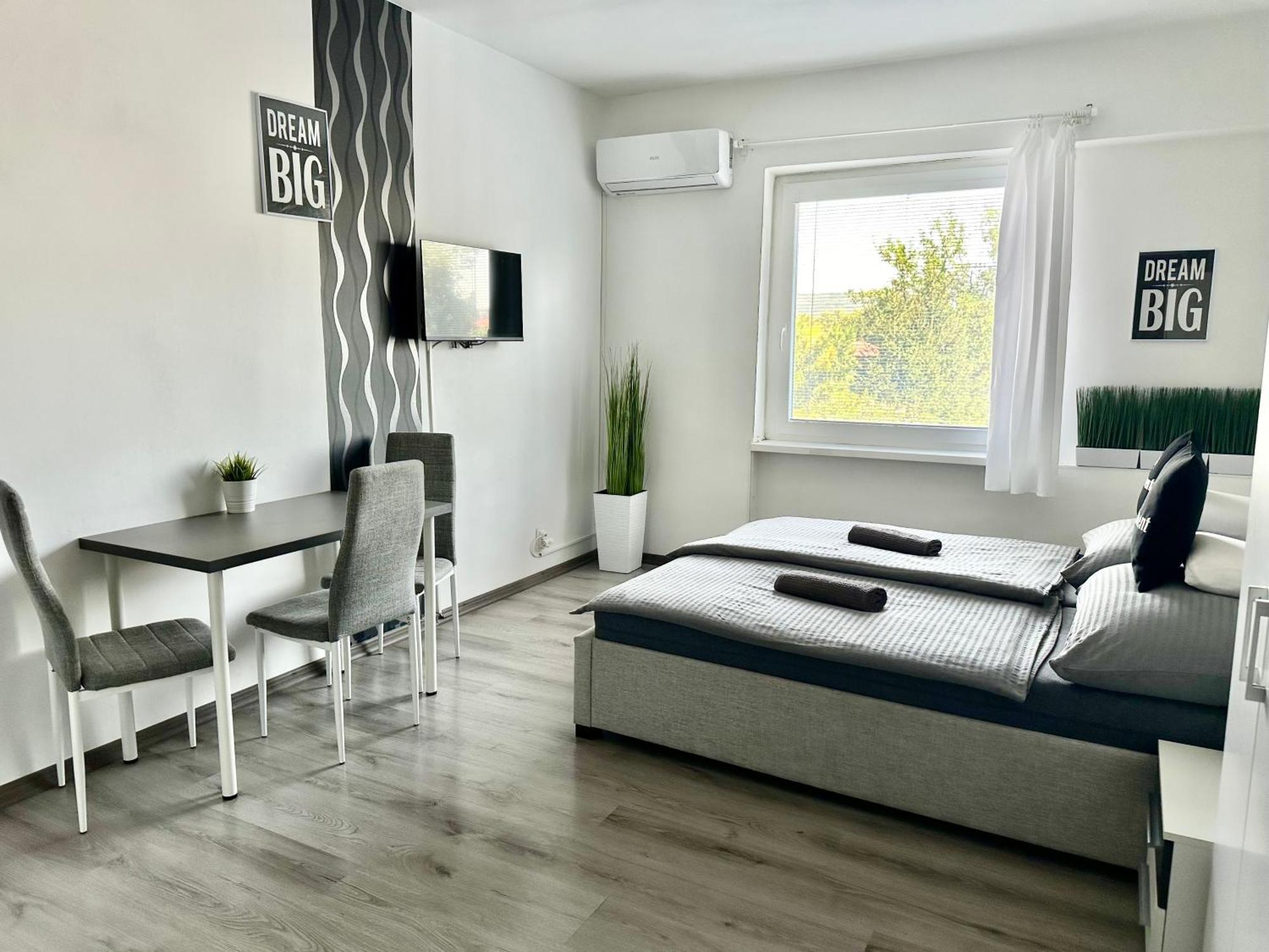 City Apartment Sturovo Exterior foto