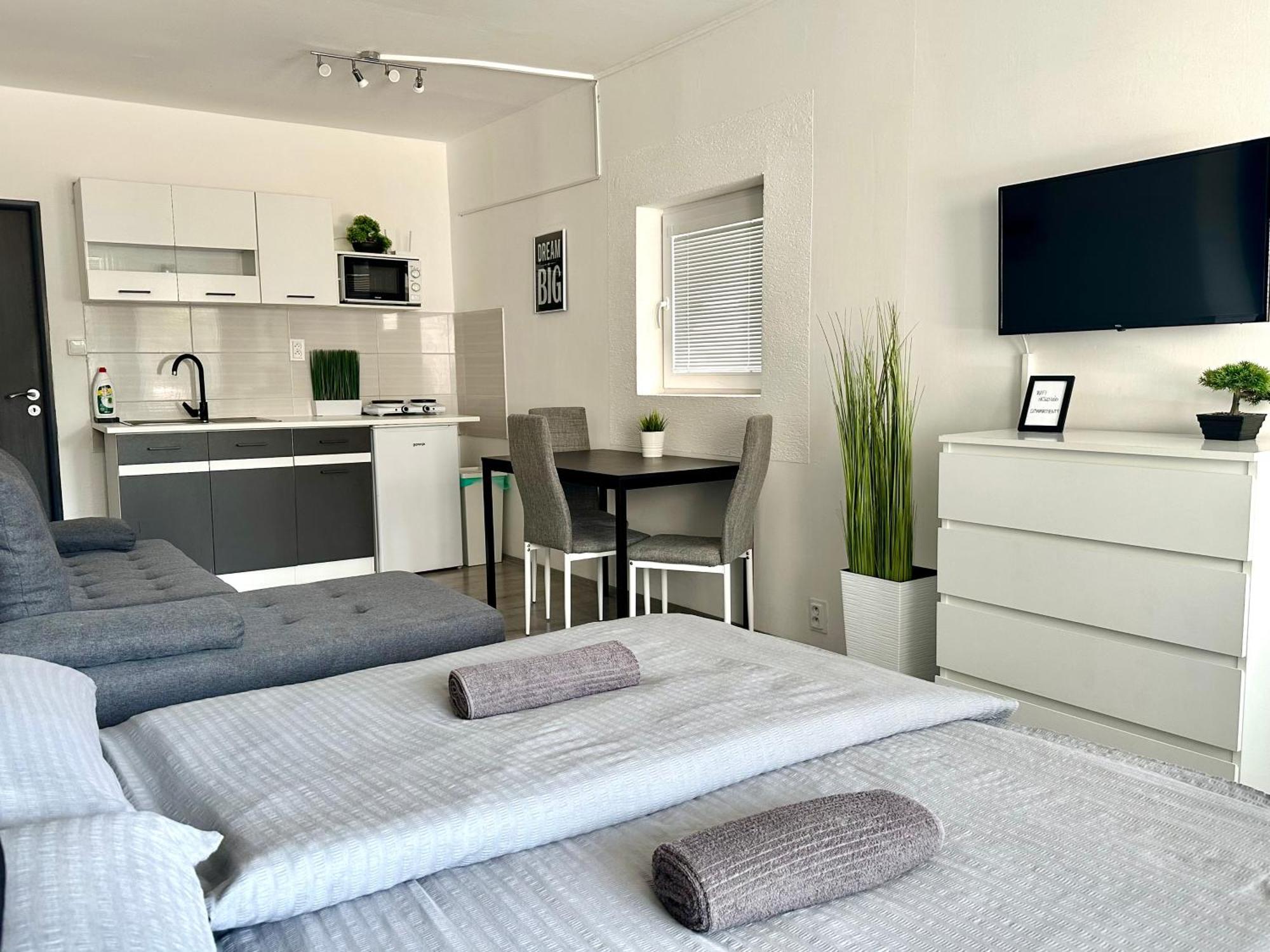 City Apartment Sturovo Exterior foto