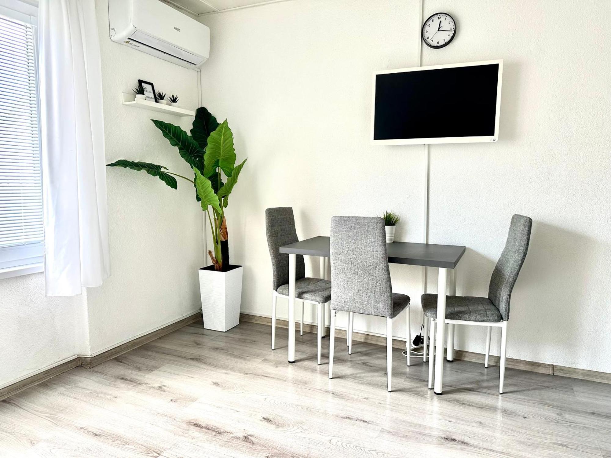 City Apartment Sturovo Exterior foto