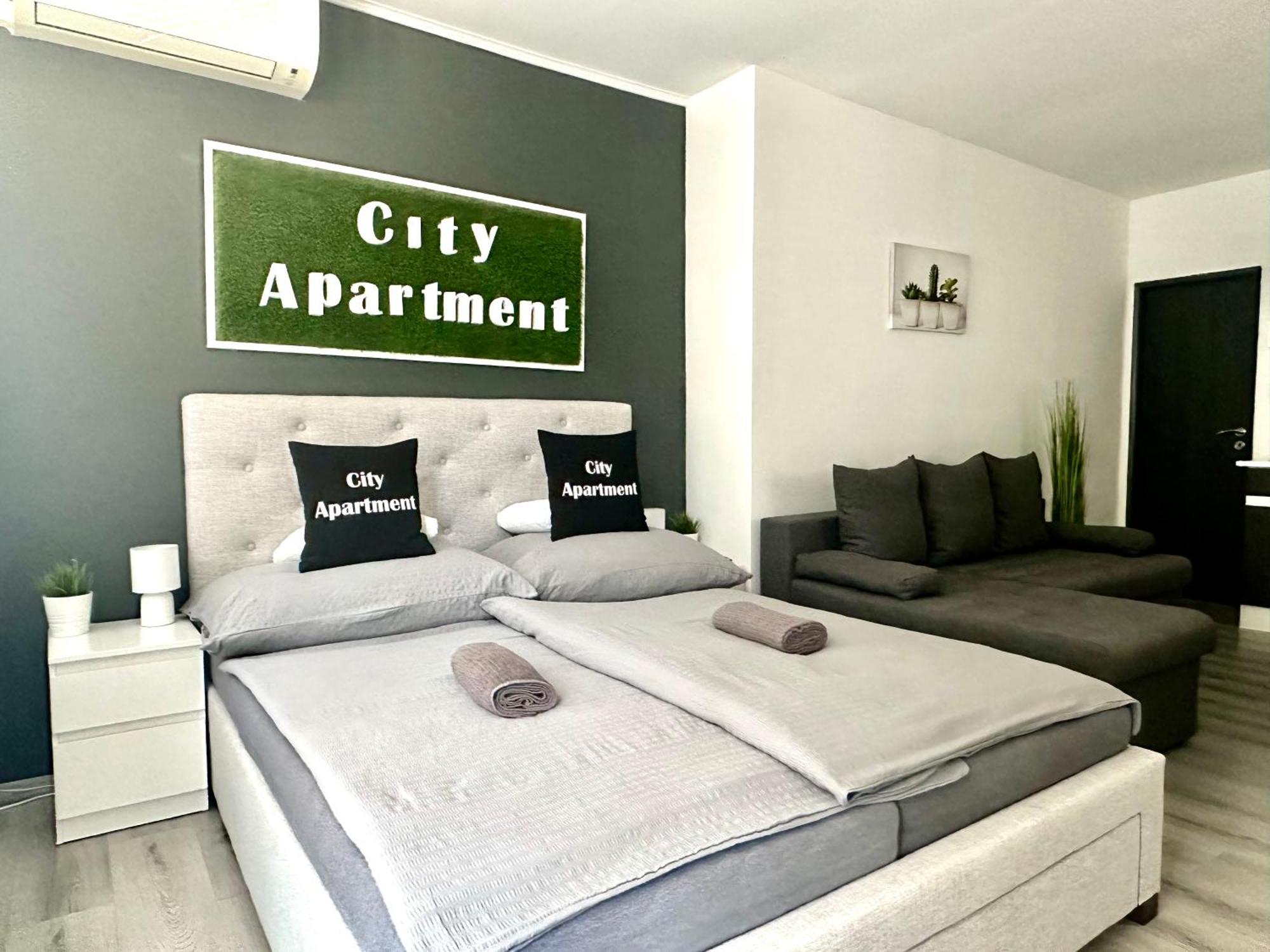 City Apartment Sturovo Exterior foto