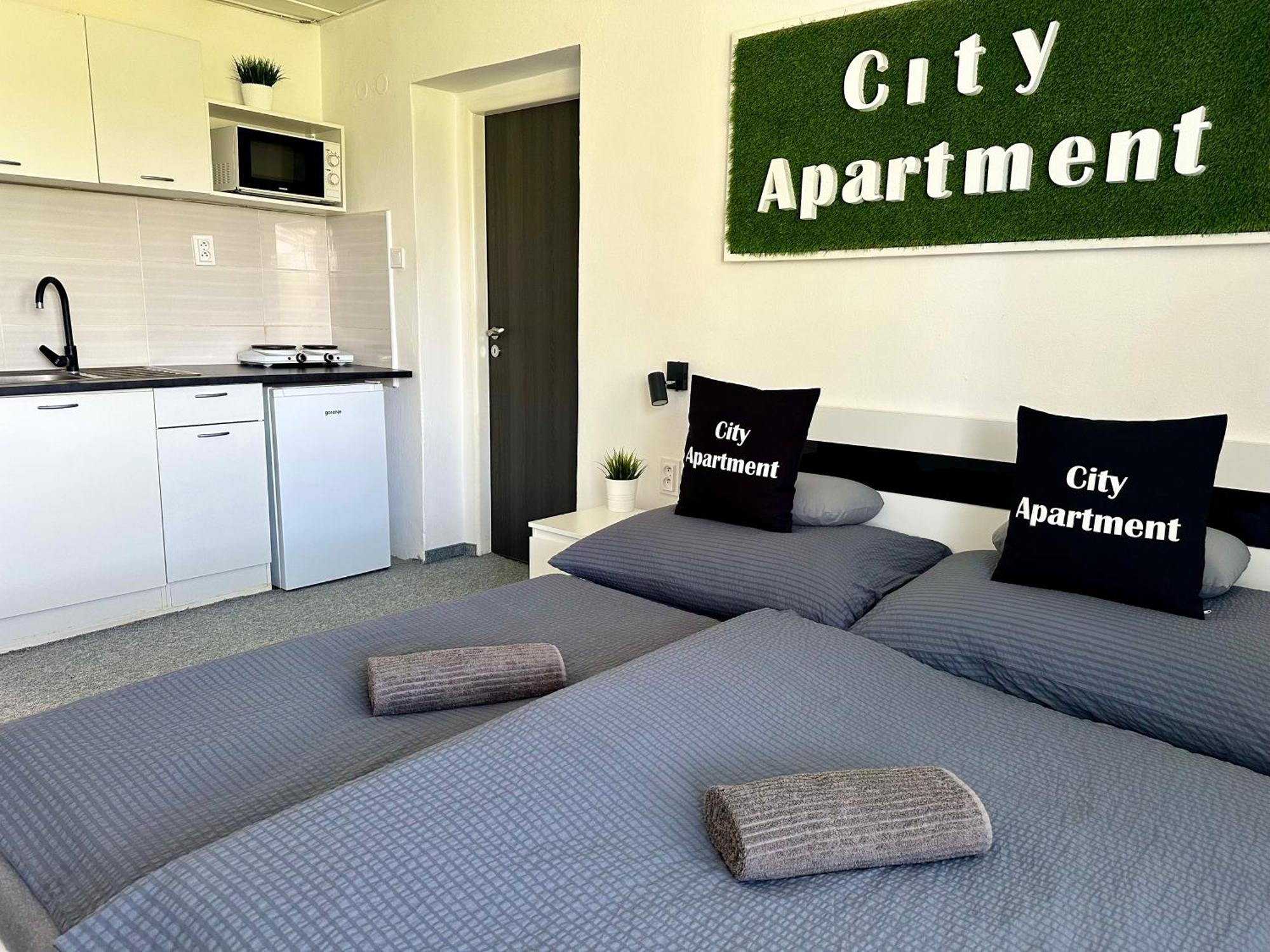 City Apartment Sturovo Exterior foto